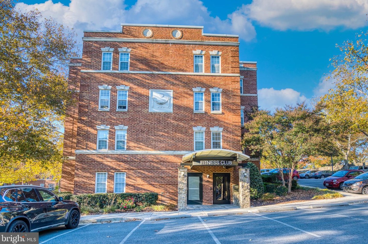 3401 38th St, Washington DC  20016-3015 exterior