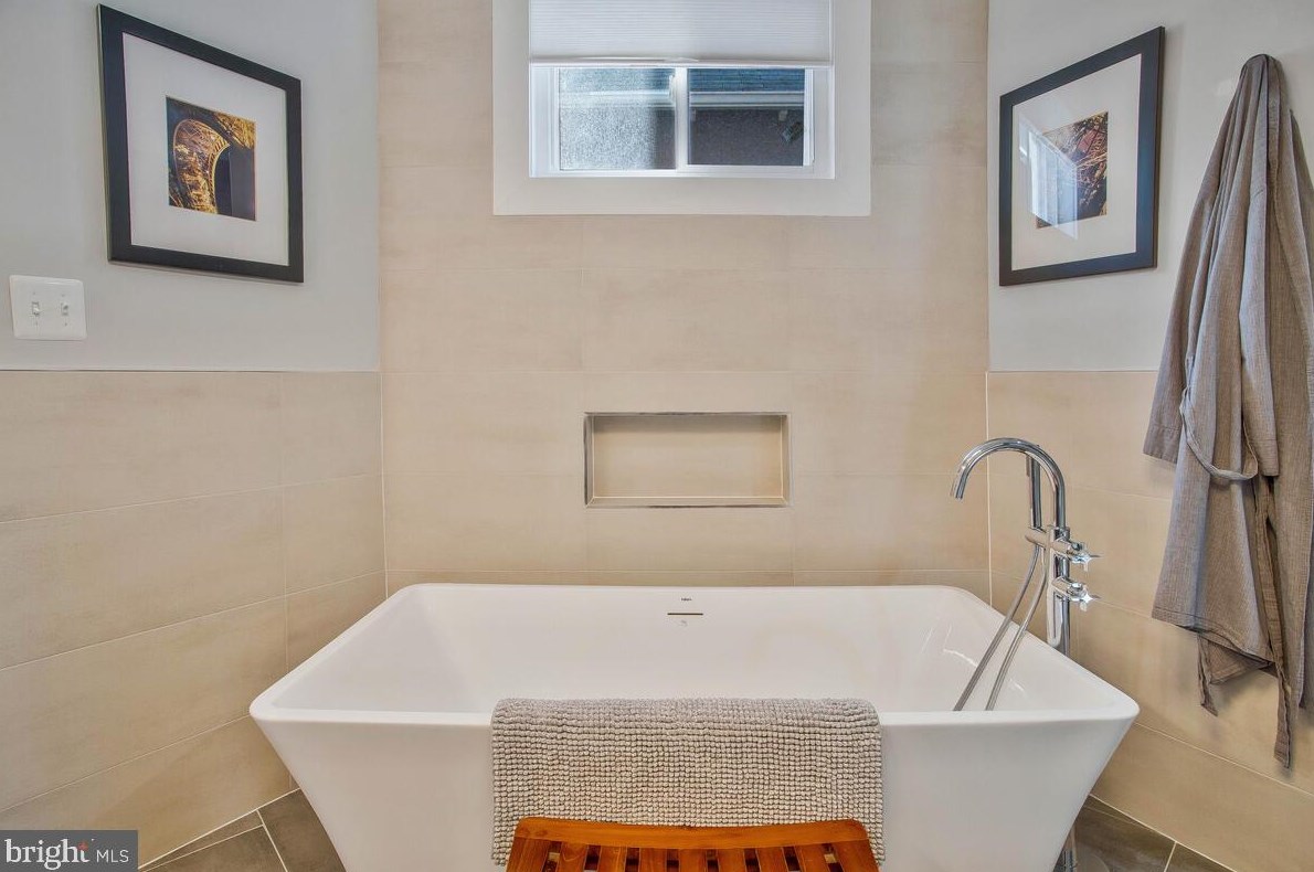 5106 14th St, Washington DC  20011-6928 exterior