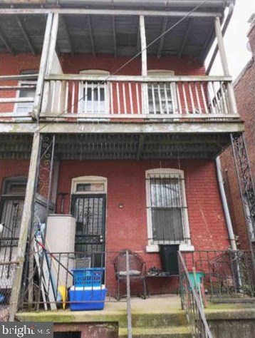 1344 A St, Washington DC  20003-1521 exterior