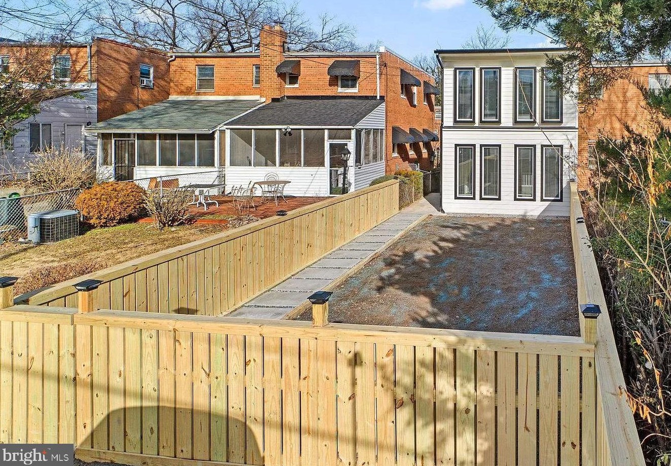 647 Kennedy St Ne, Washington, DC 20011