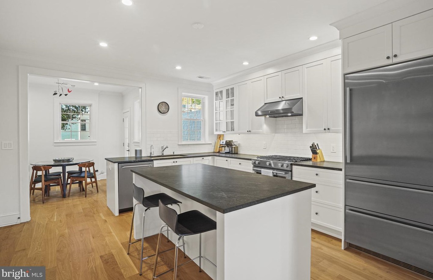 1920 35th St Nw, Washington, DC 20007