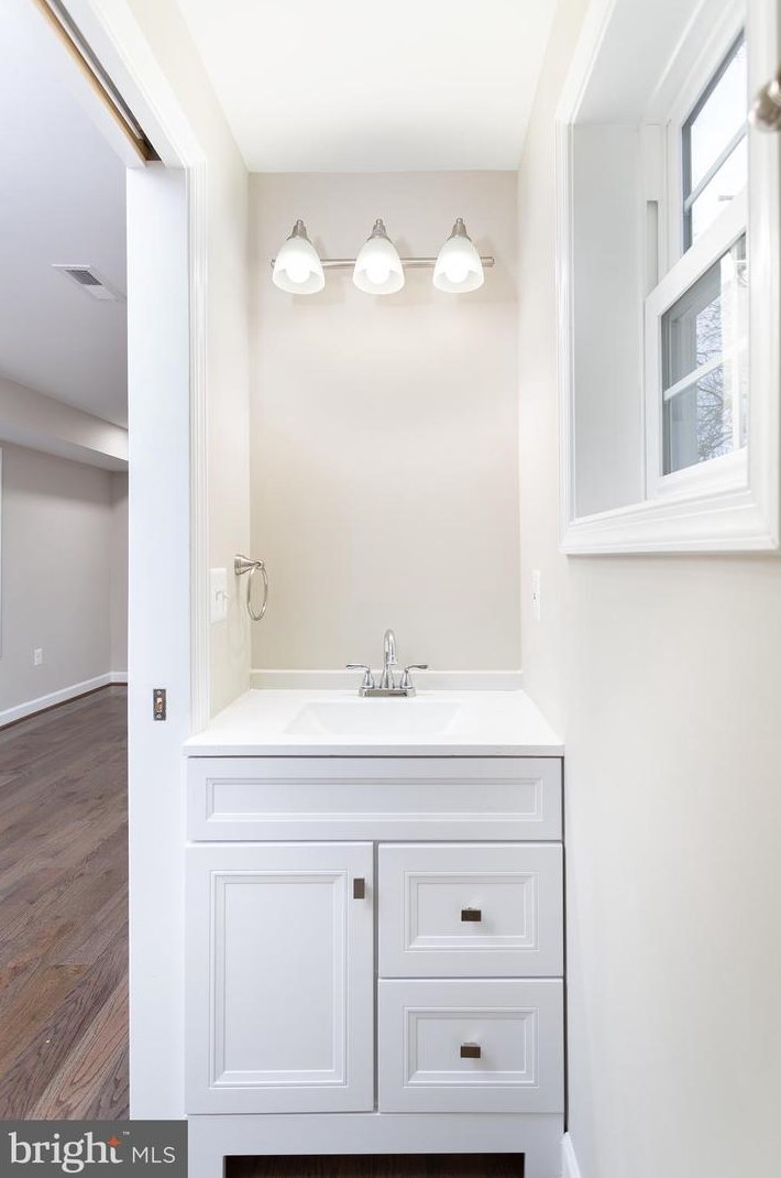 5220 Dix St, Washington DC  20019-6646 exterior