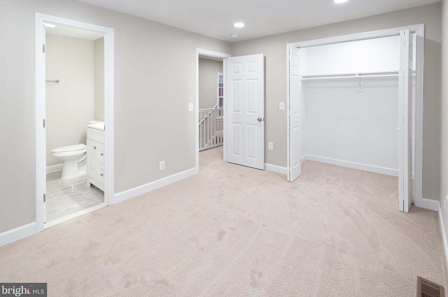 5220 Dix St, Washington DC  20019-6646 exterior