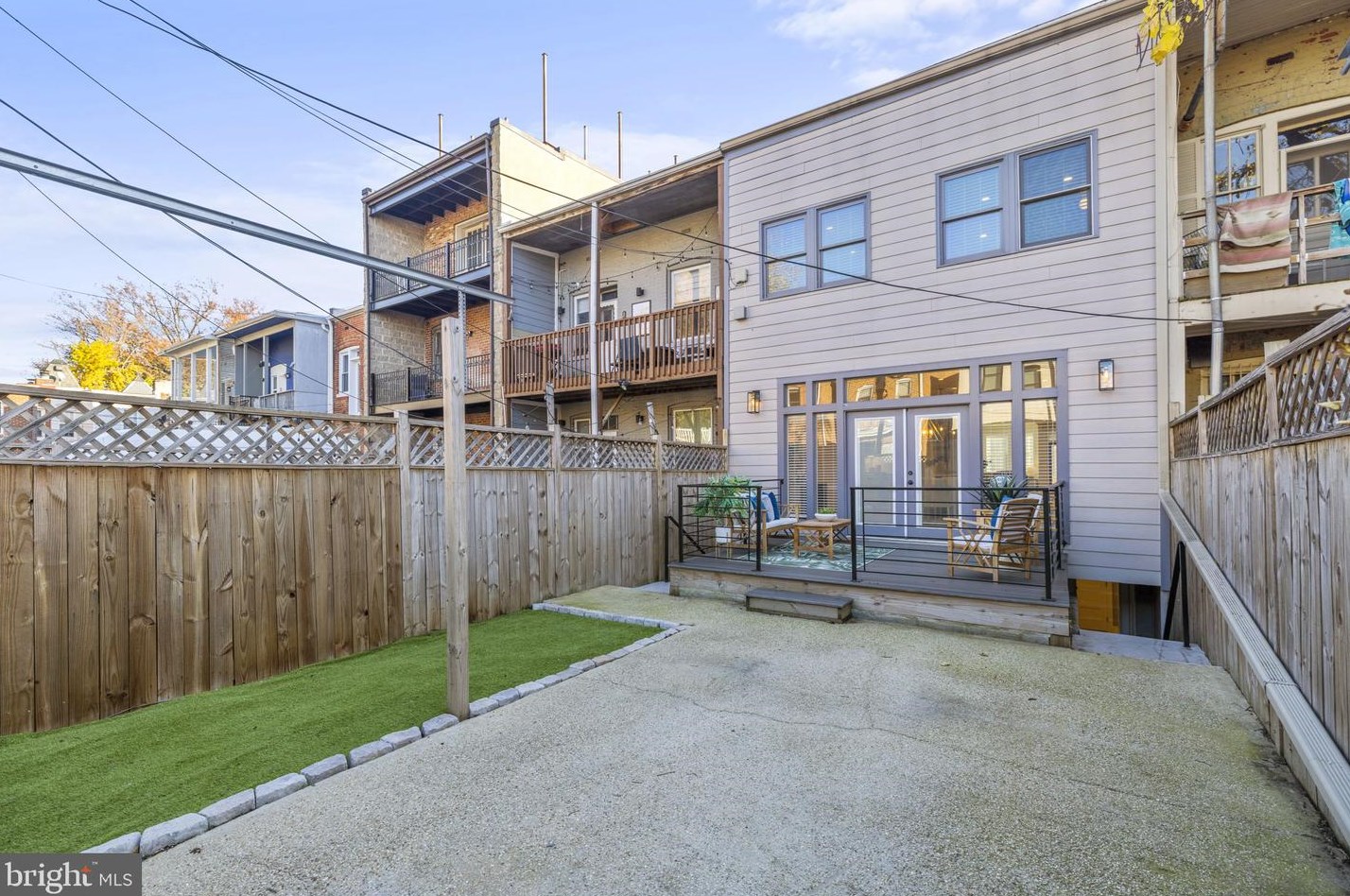 219 Morgan St, Washington DC  20001-1217 exterior