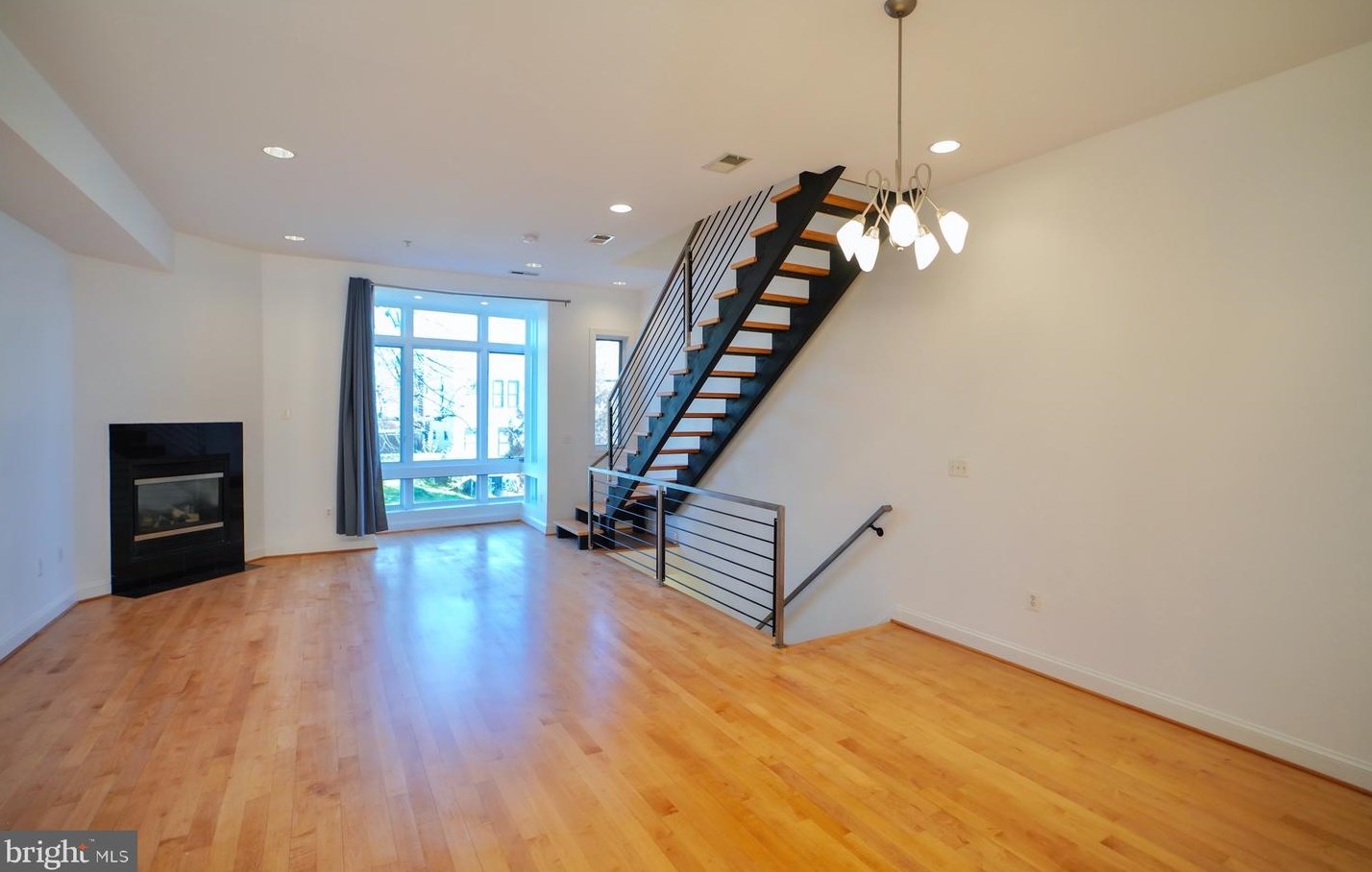 211 R St Ne #b, Washington, DC