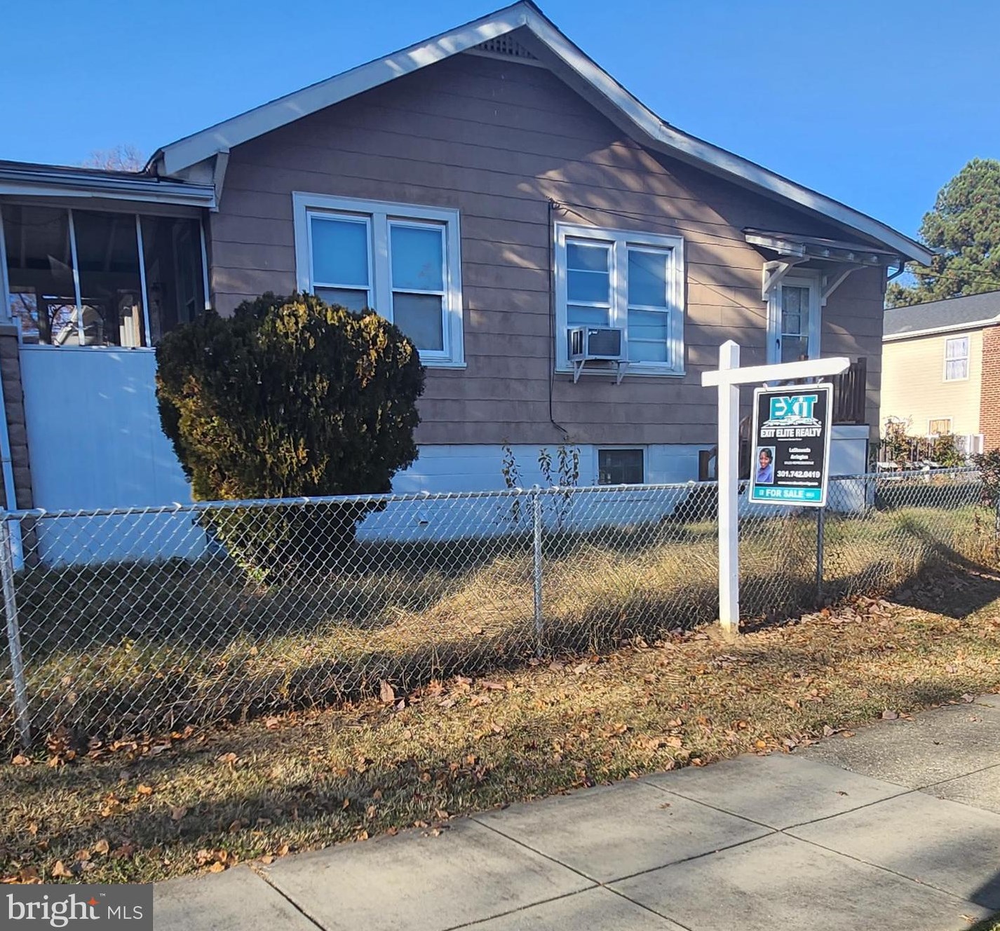 2932 Yost Pl, Washington, DC 20018-1642
