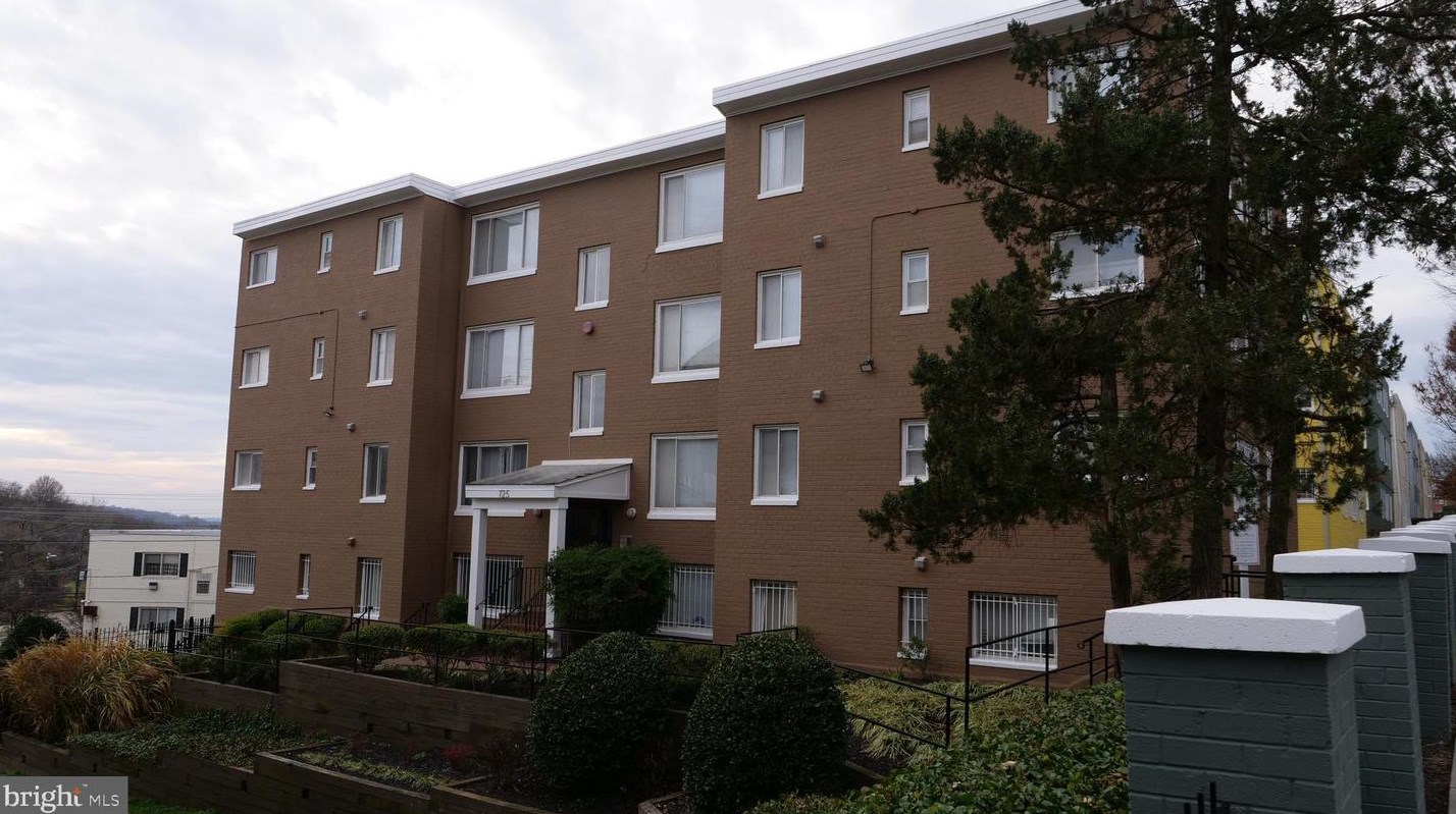 725 Brandywine St, Washington DC  20032-3560 exterior