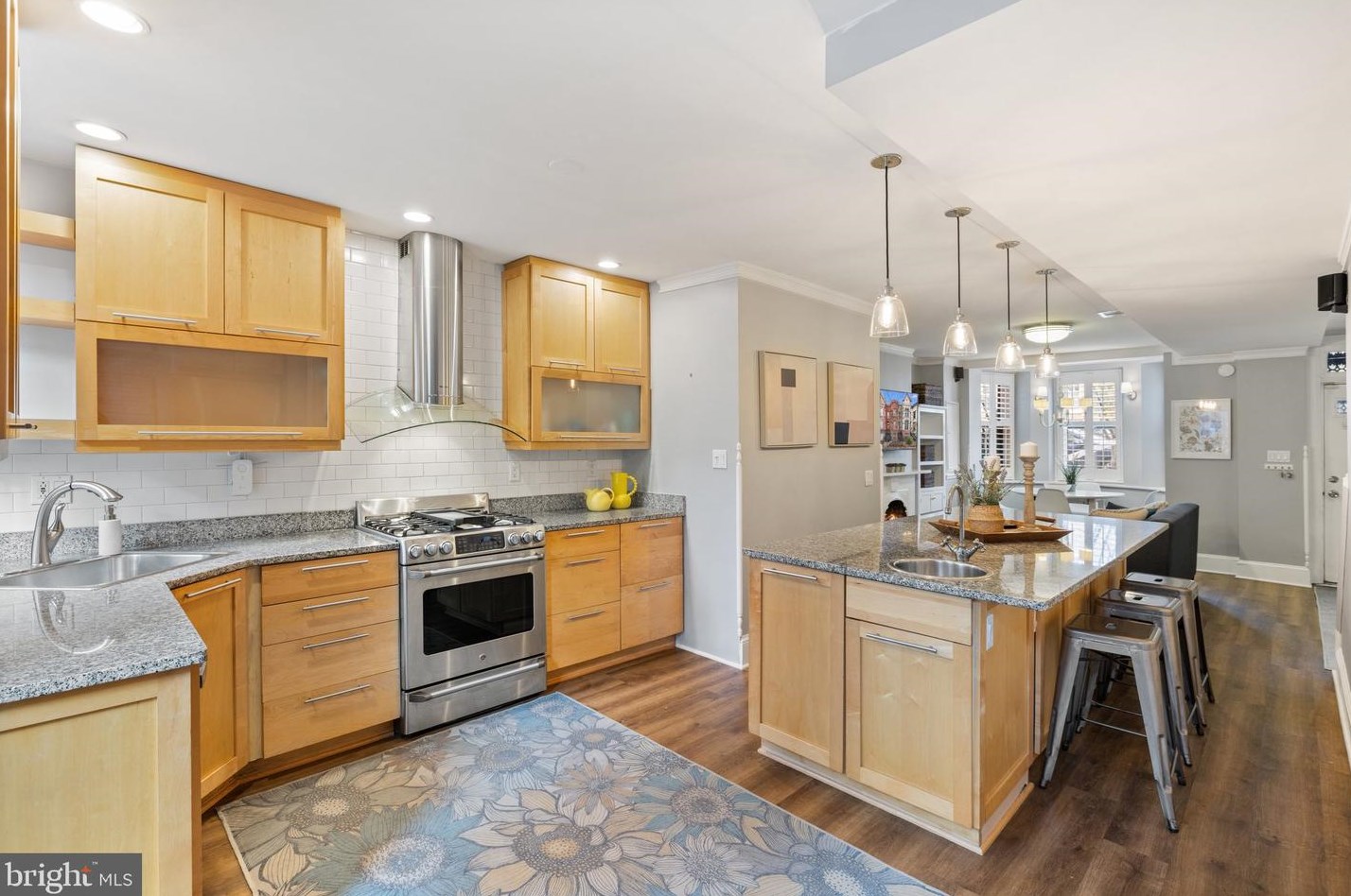 250 9th St, Washington DC  20002-6110 exterior