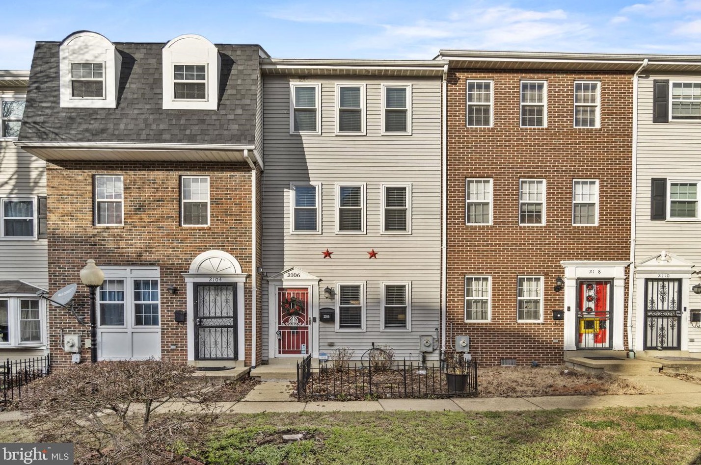 2106 Young St, Washington, DC 20020-5316