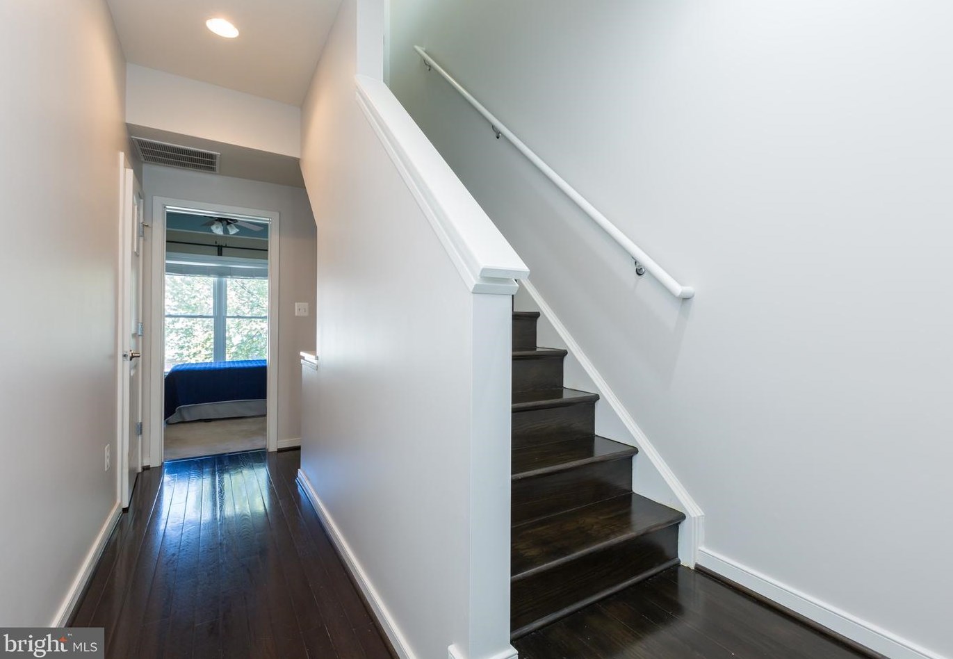 926 4 St, Washington DC 20003-3461 exterior