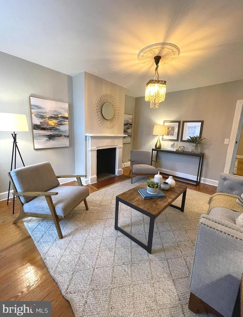 211 3rd St Se, Washington, DC 20003