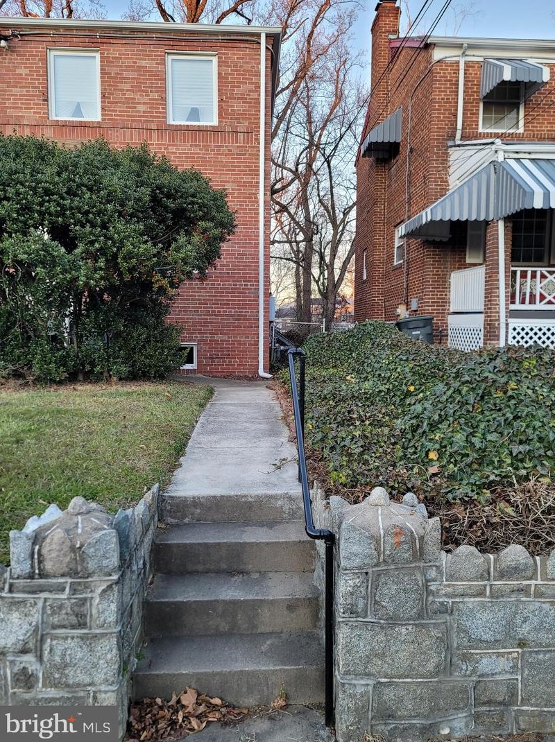 3038 M St Se, Washington, DC 20019