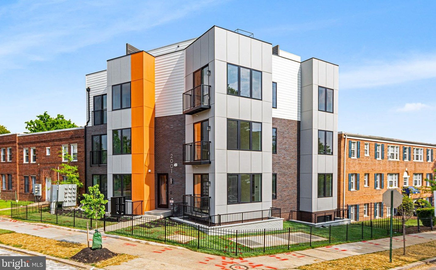 2001 I St, Washington DC  20002-4105 exterior