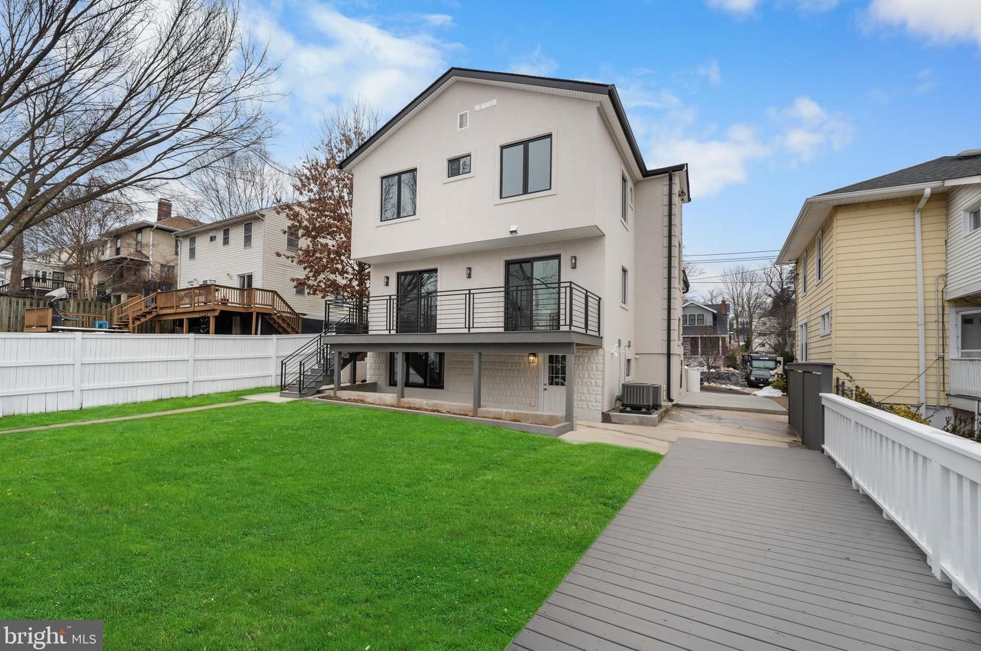 1437 Lawrence St, Washington DC 20017-2911 exterior