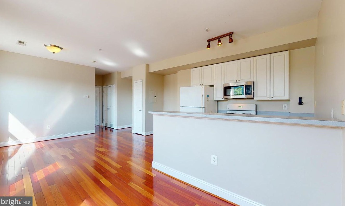 330 Rhode Island Ave Ne #302, Washington, DC 20002