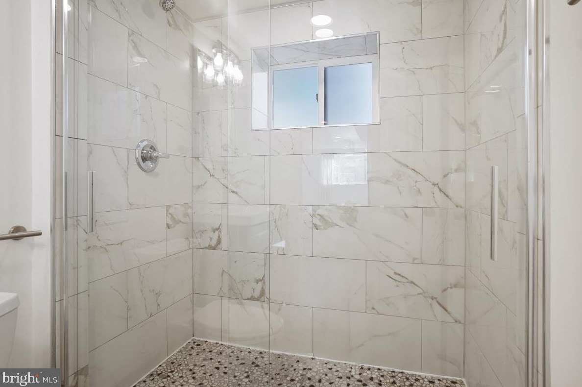 5125 Chillum Pl, Washington DC  20011-6415 exterior