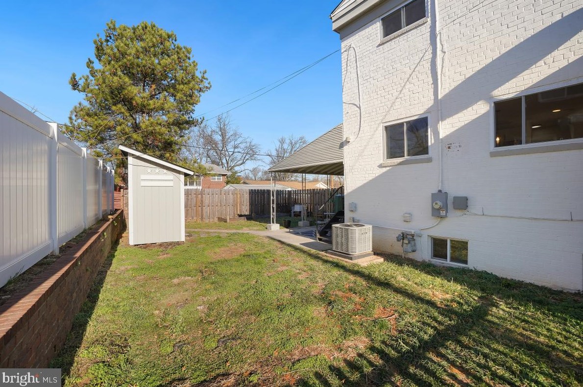 5125 Chillum Pl, Washington DC  20011-6415 exterior