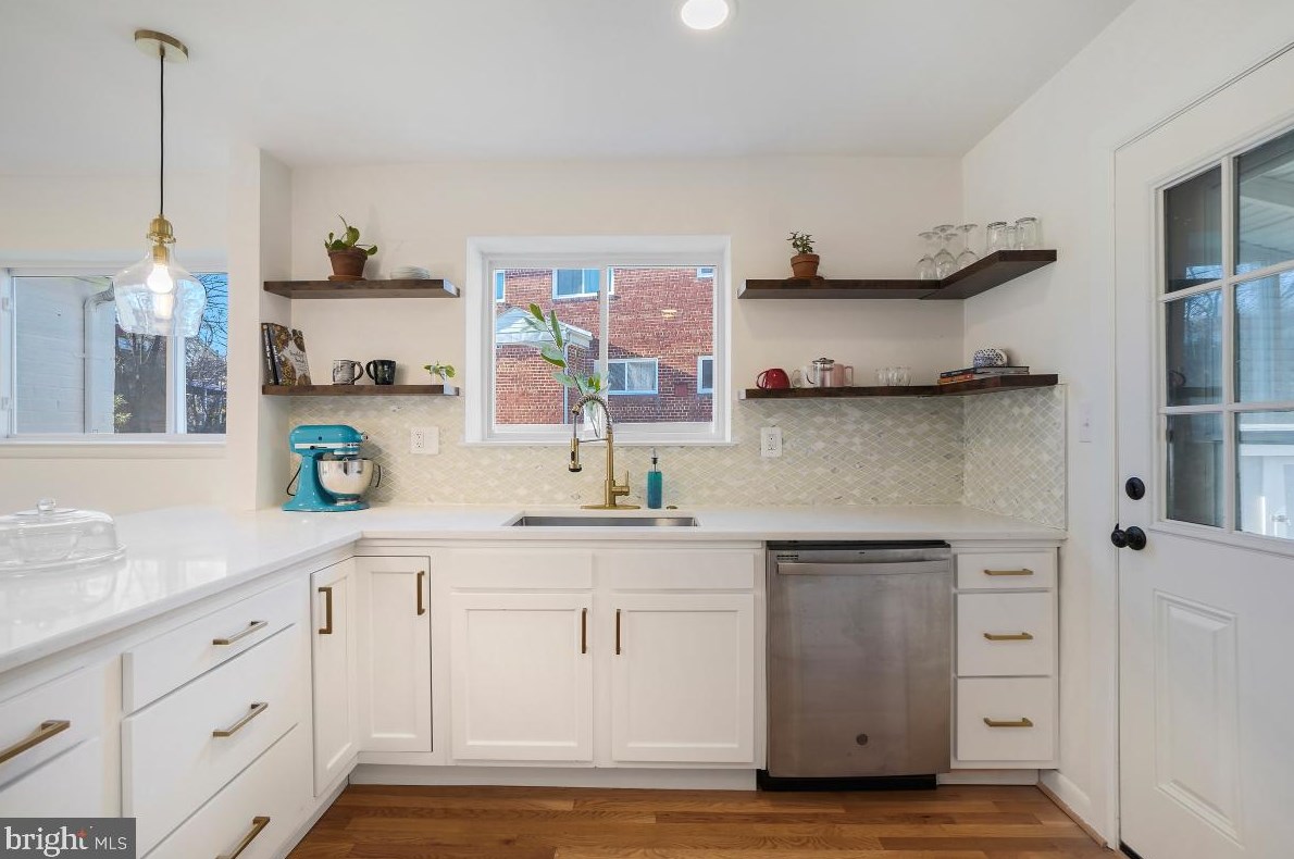 5125 Chillum Pl, Washington DC  20011-6415 exterior