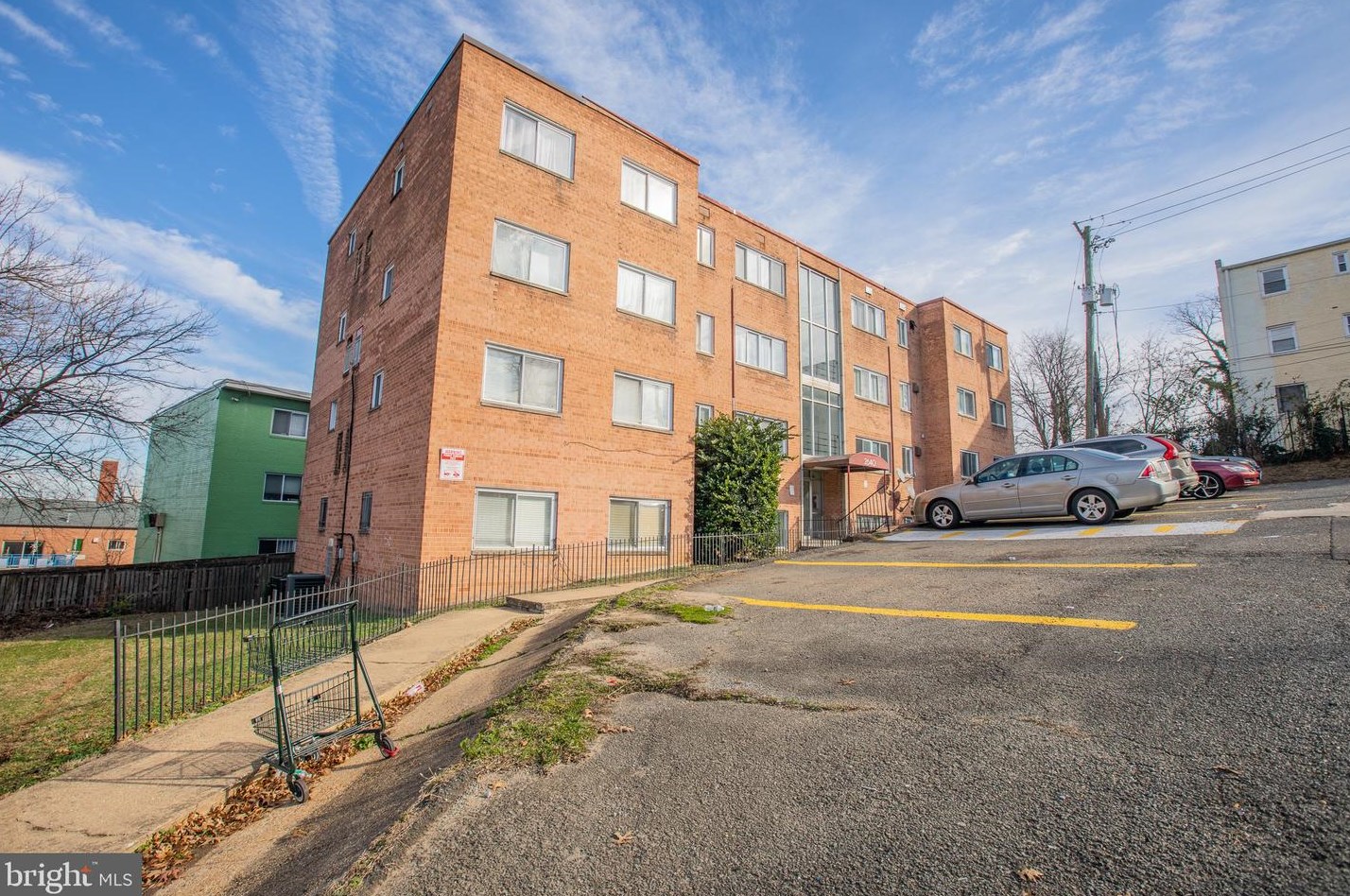 2640 Wade Rd Se #14, Washington, DC 20020