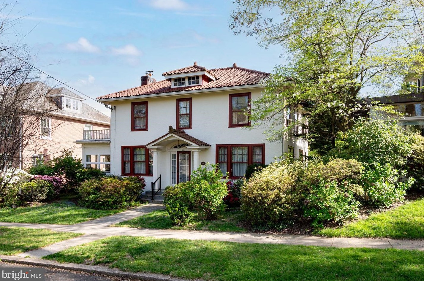 3812 Garrison St, Washington, DC 20016-4218