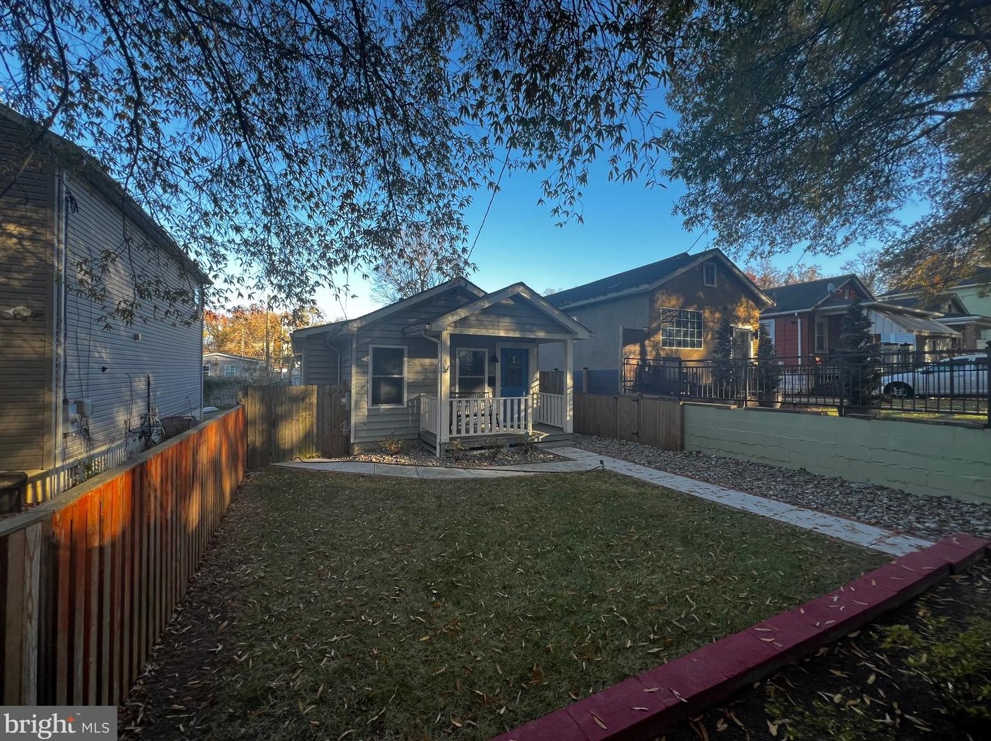 1025 49th St Ne, Washington, DC 20019