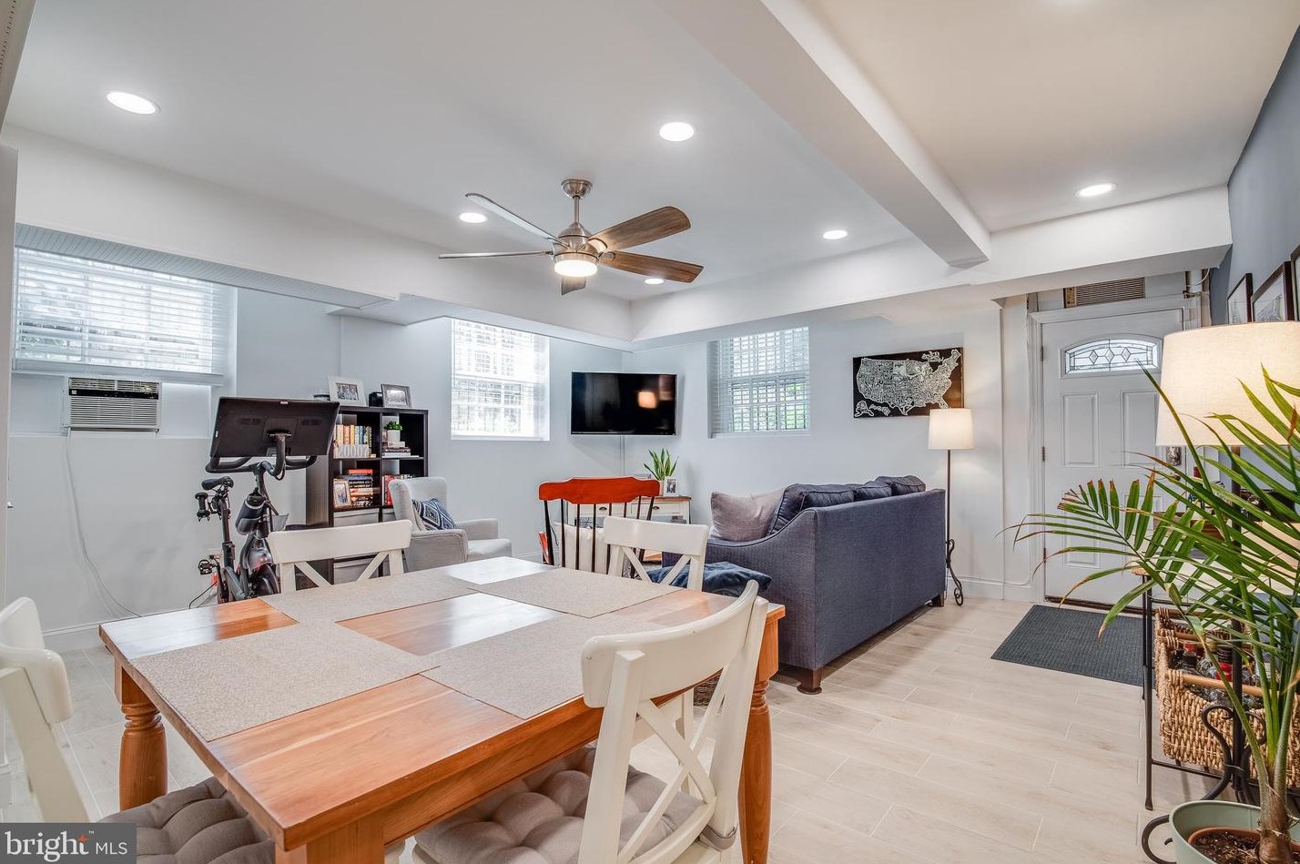 3039 Macomb St Nw Apt 2a, Washington, DC