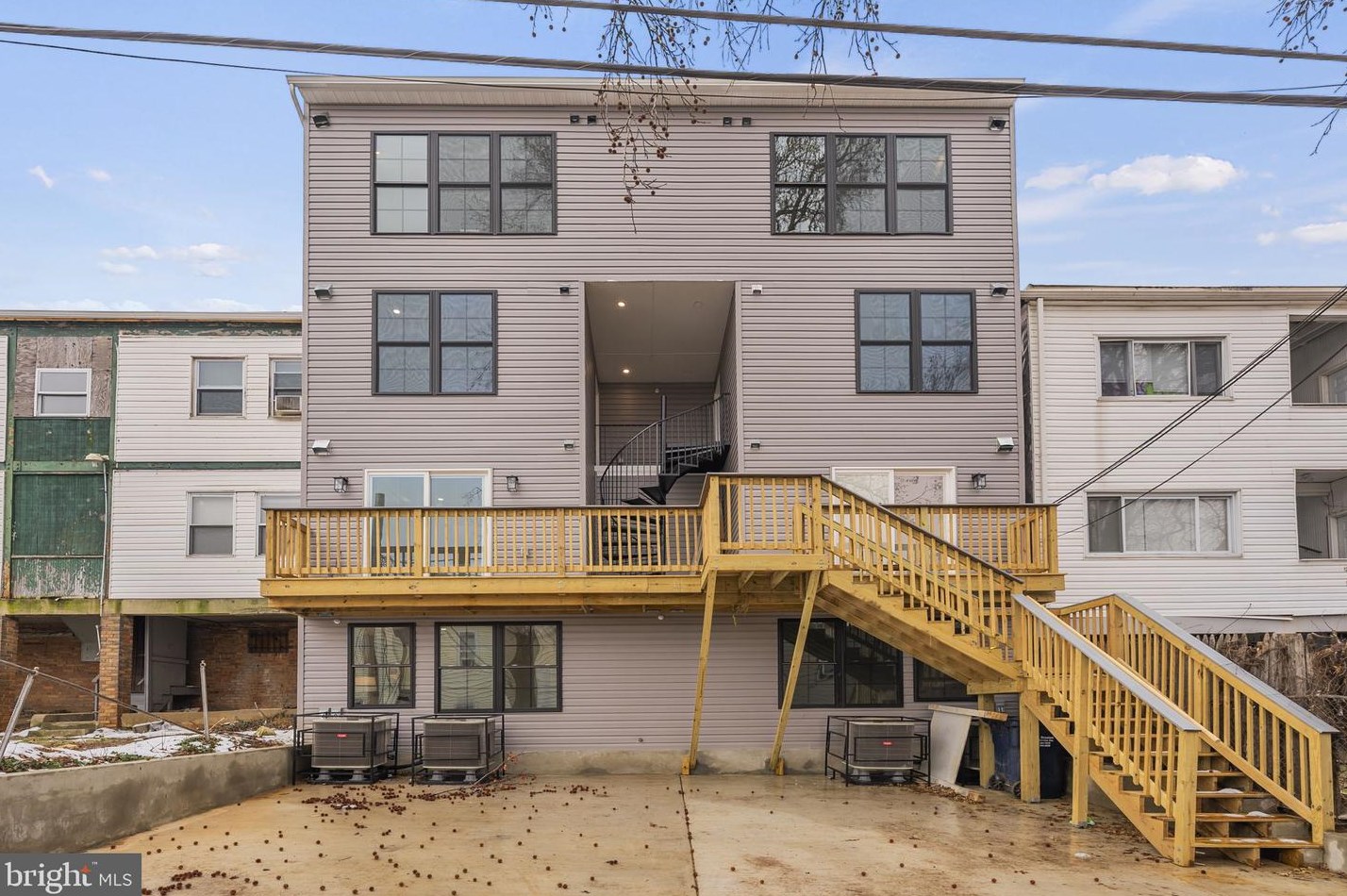 1242 Meigs Pl, Washington DC  20002-2422 exterior