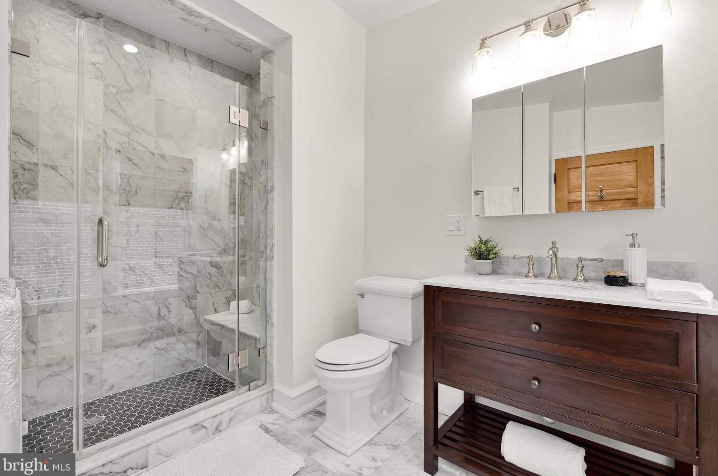 401 6 St, Washington DC 20024-2605 exterior