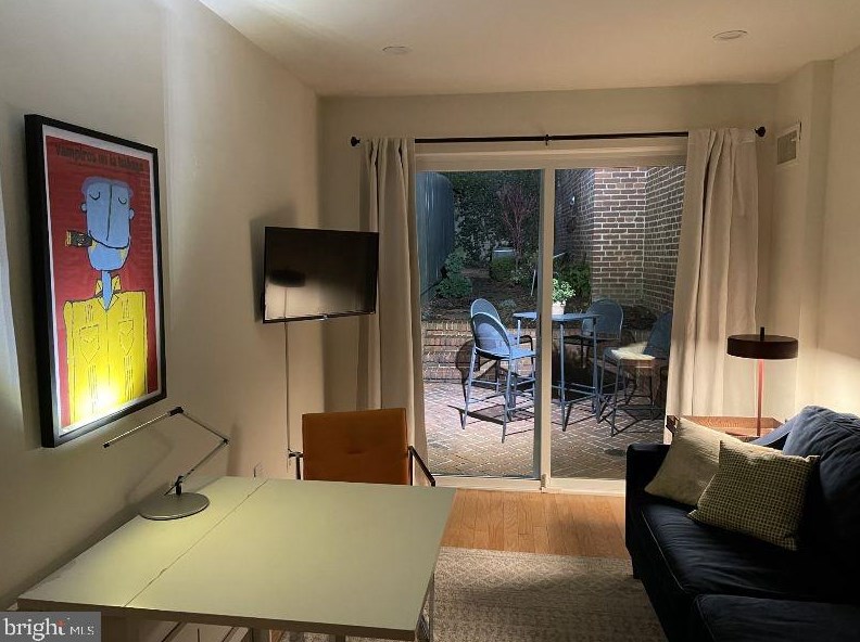 1574 33rd St Nw, Washington, DC 20007