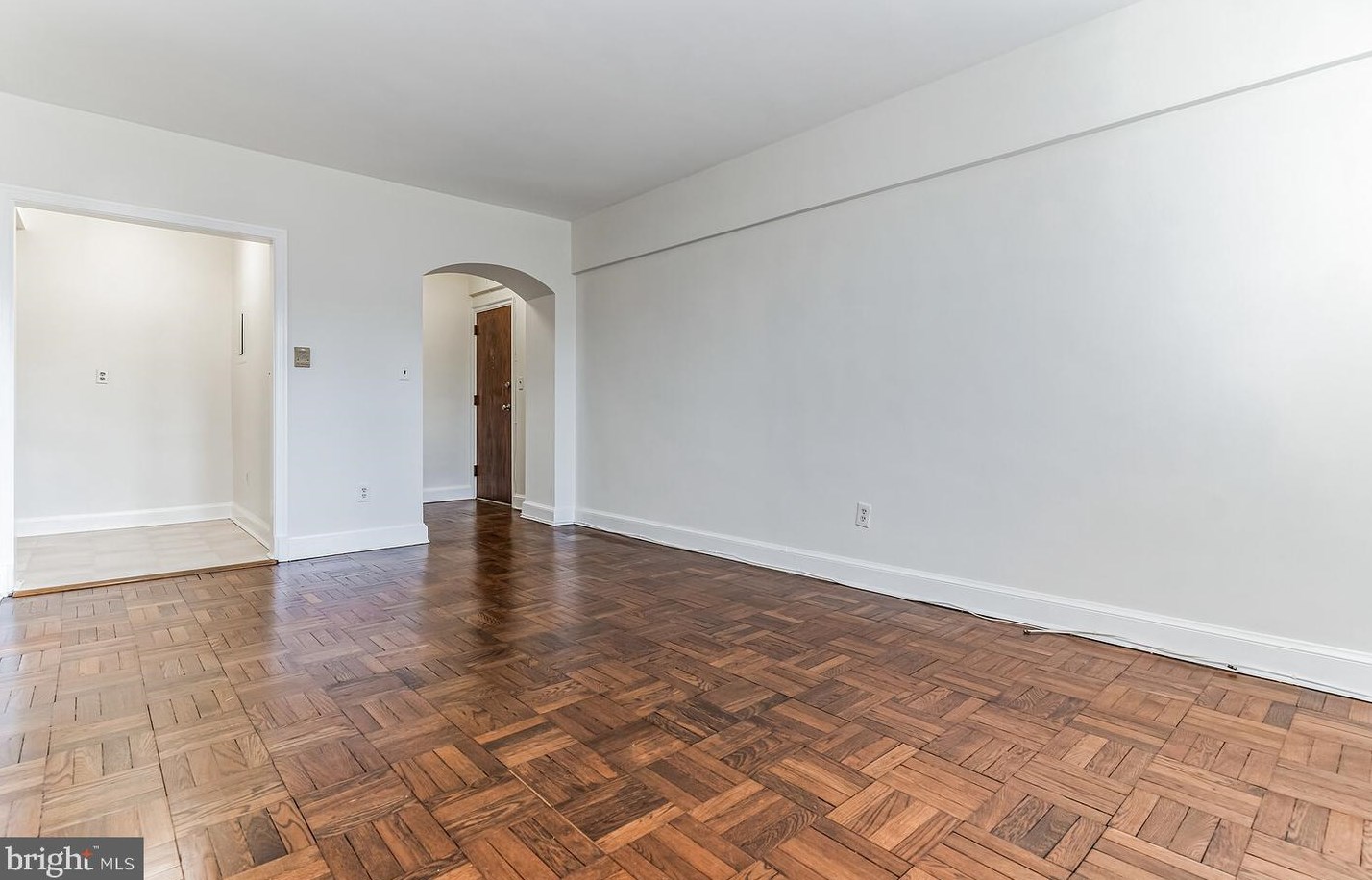 4481 Macarthur Blvd Nw #101, Washington, DC 20007