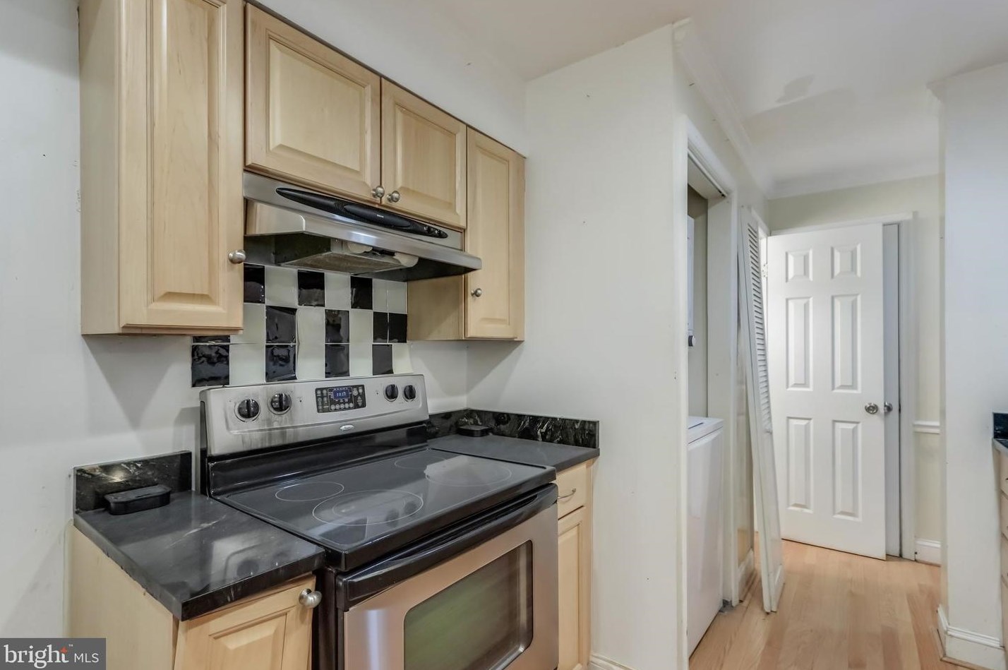 3111 Hawthorne Dr, Washington, DC 20017-1040