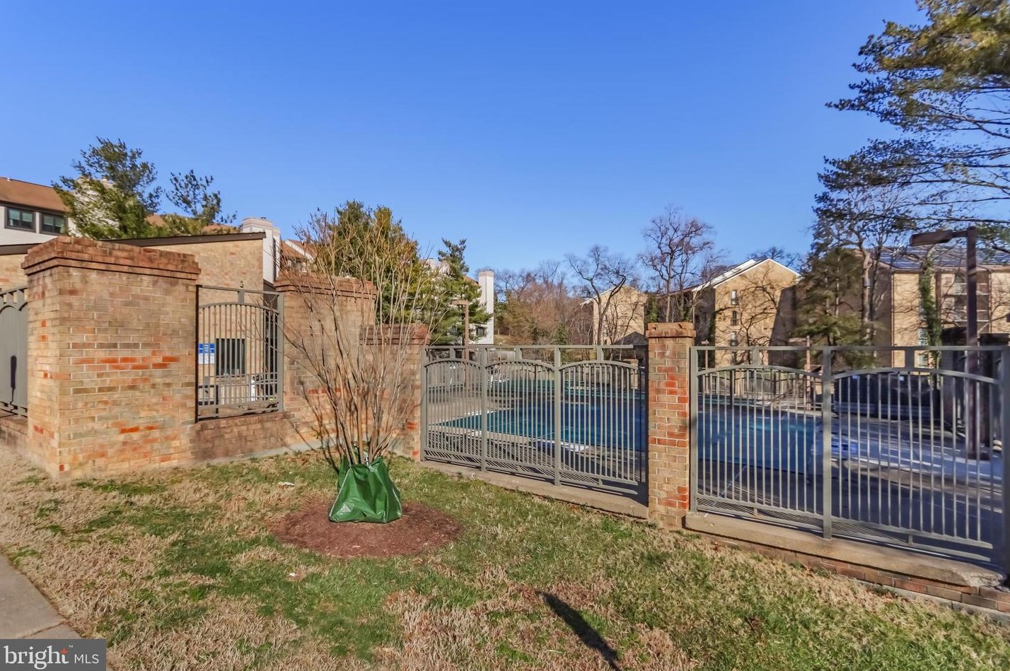 3111 Hawthorne Dr, Washington DC 20017-1040 exterior