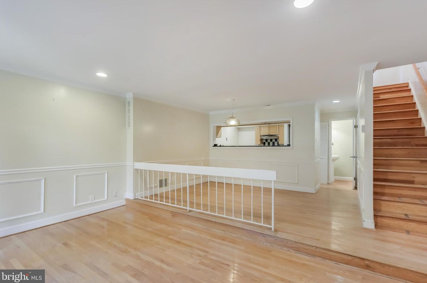 3111 Hawthorne Dr, Washington DC 20017-1040 exterior