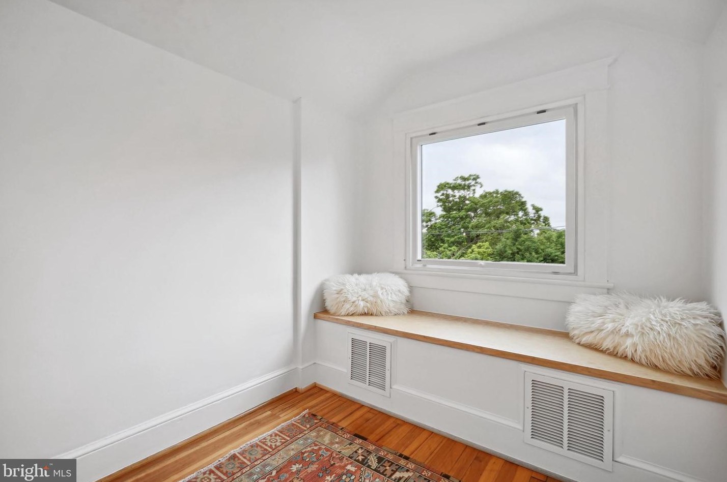 3203 Cleveland Ave, Washington DC 20008-3401 exterior