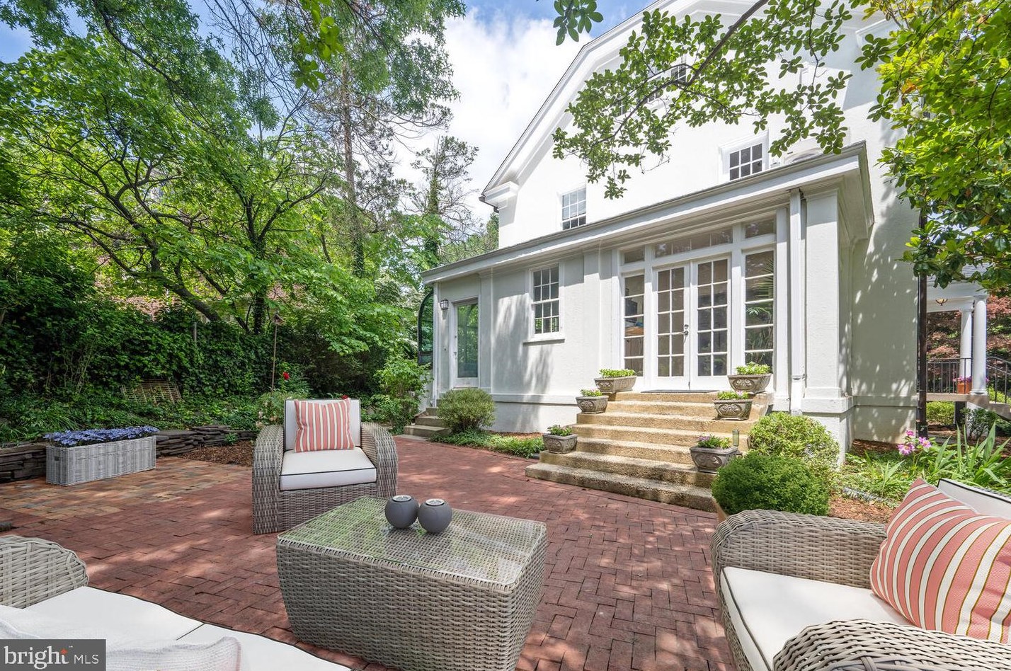 3203 Cleveland Ave, Washington DC 20008-3401 exterior