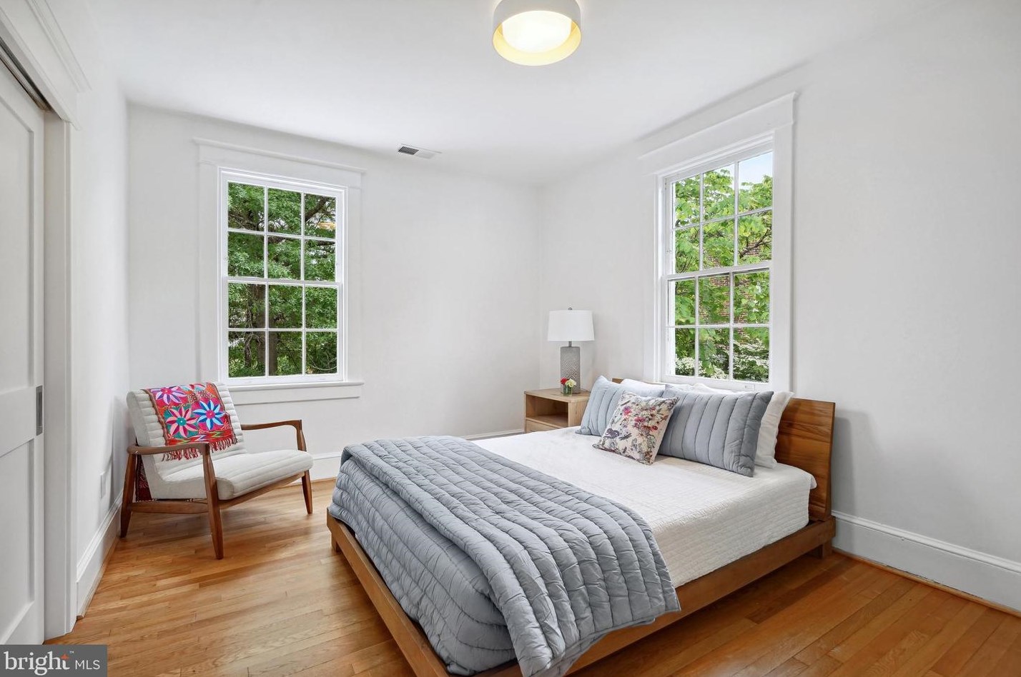 3203 Cleveland Ave, Washington DC 20008-3401 exterior