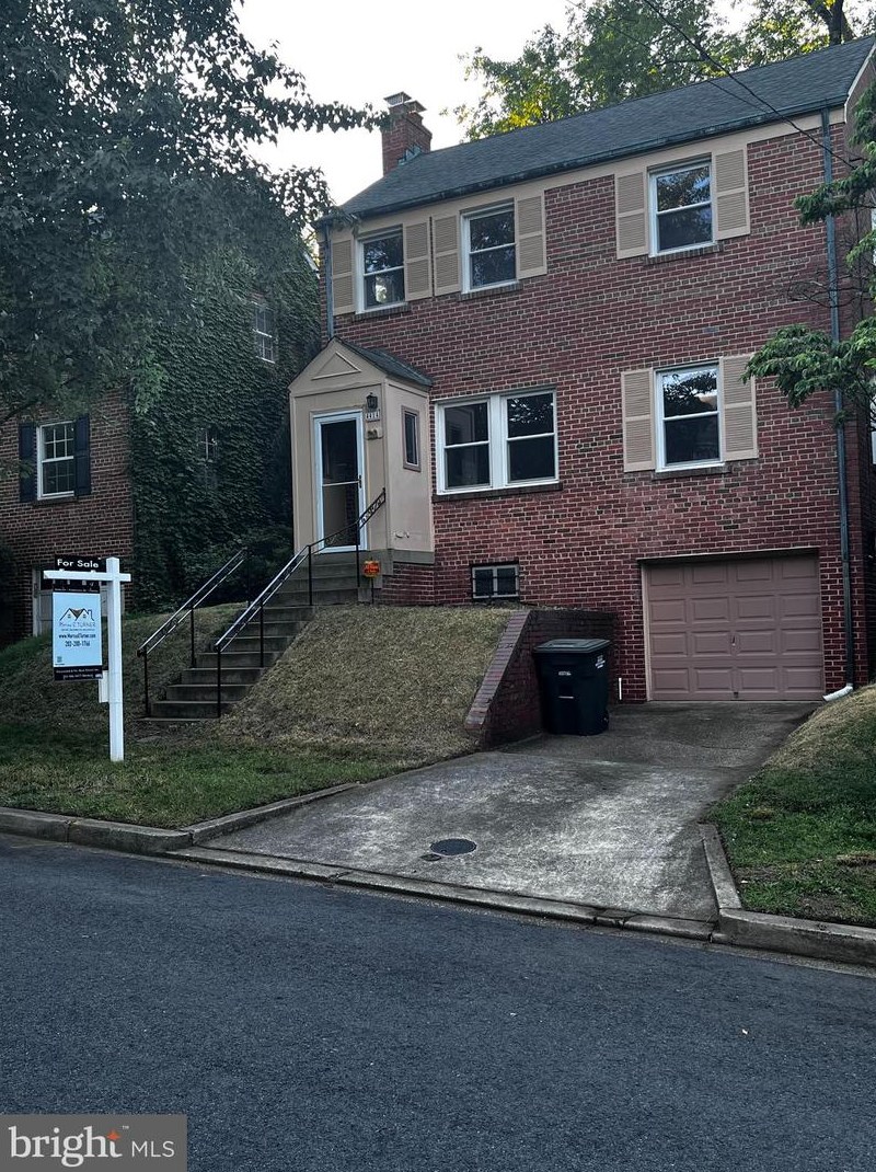 4414 35th St, Washington, DC 20008-4204