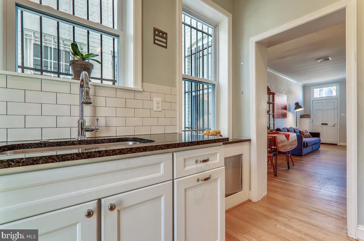 1345 28th St, Washington DC  20007-3101 exterior