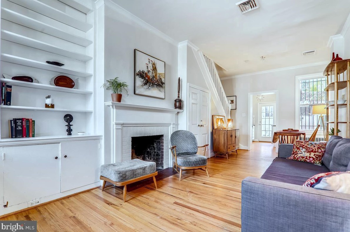 1345 28th St, Washington DC  20007-3101 exterior