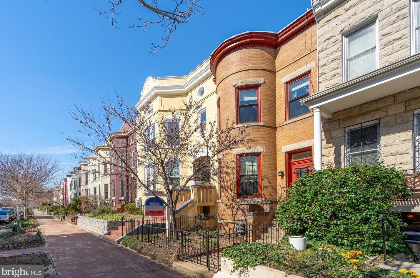1352 Independence Ave, Washington, DC 20003-2365