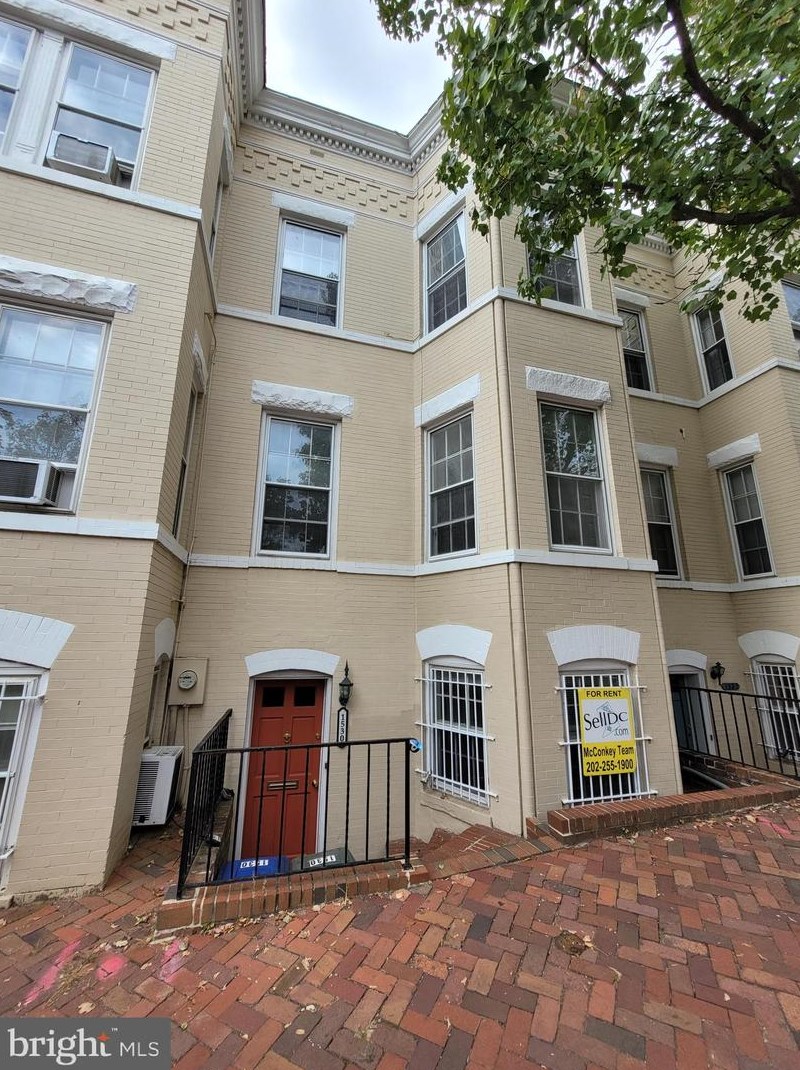 1530 34th St Nw, Washington, DC 20007
