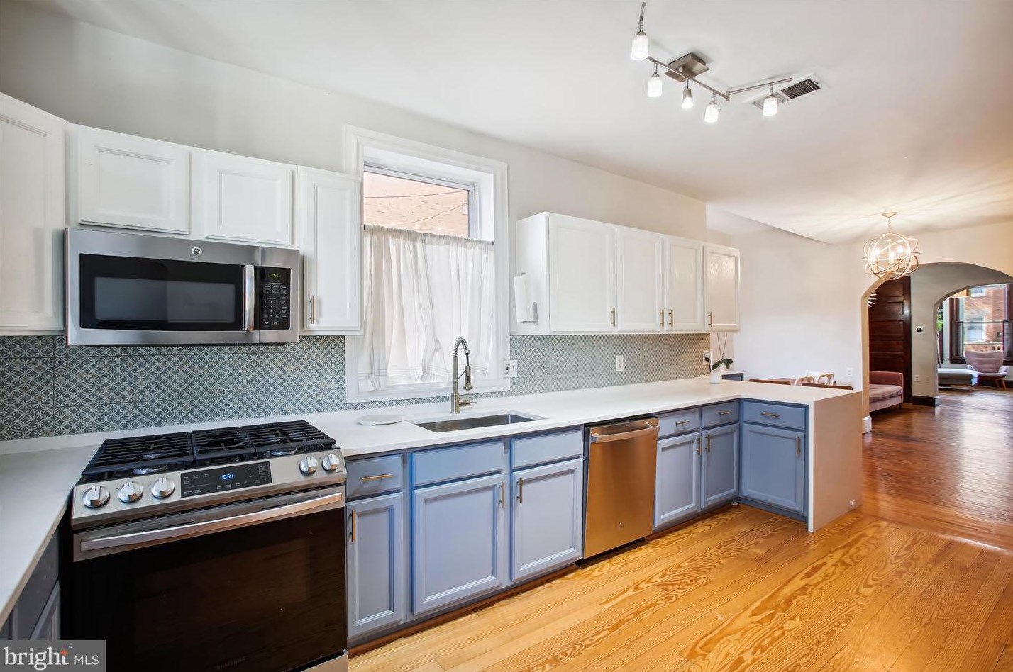 3005 11th St, Washington DC  20001-3905 exterior