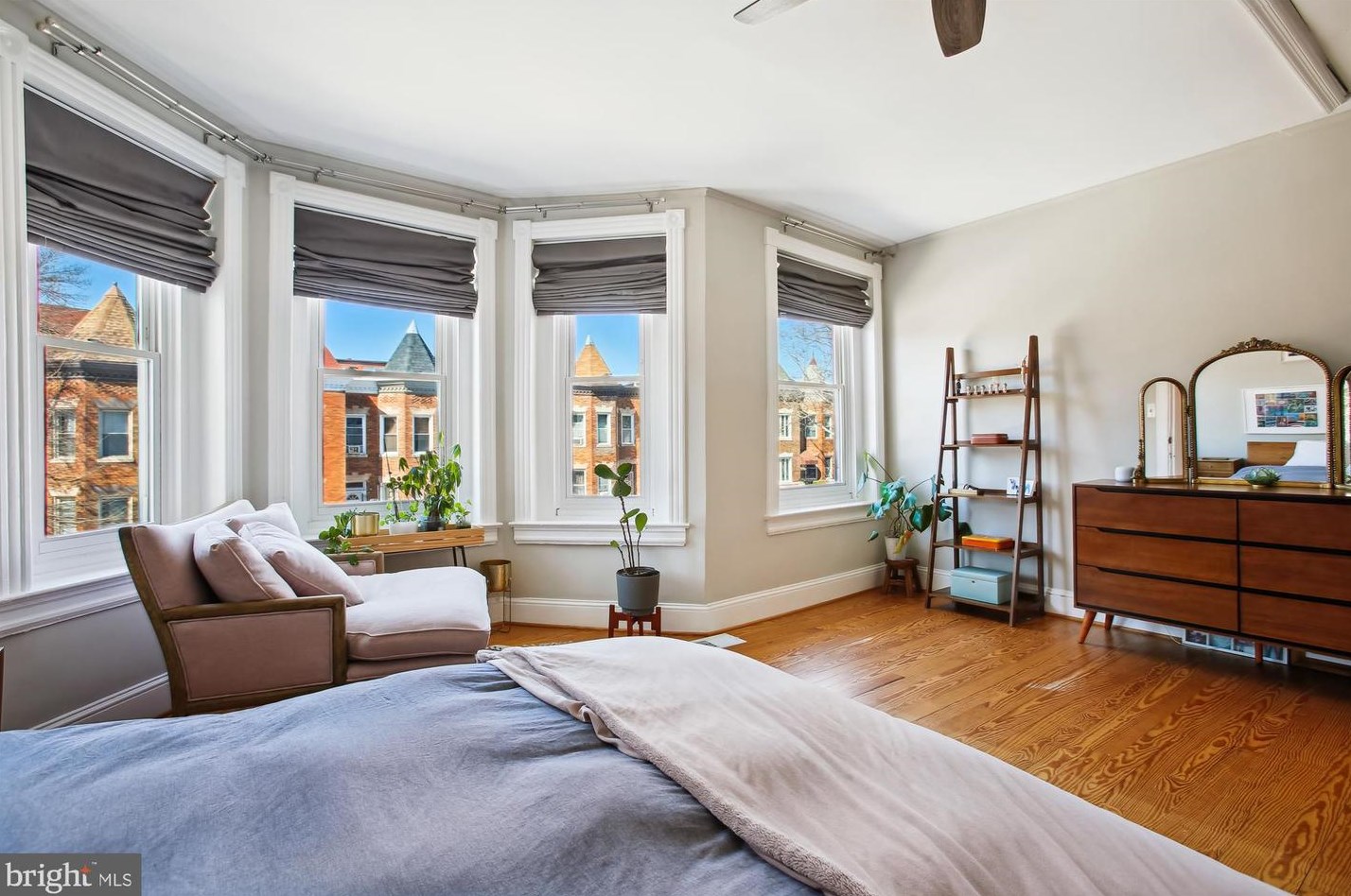 3005 11th St, Washington DC  20001-3905 exterior