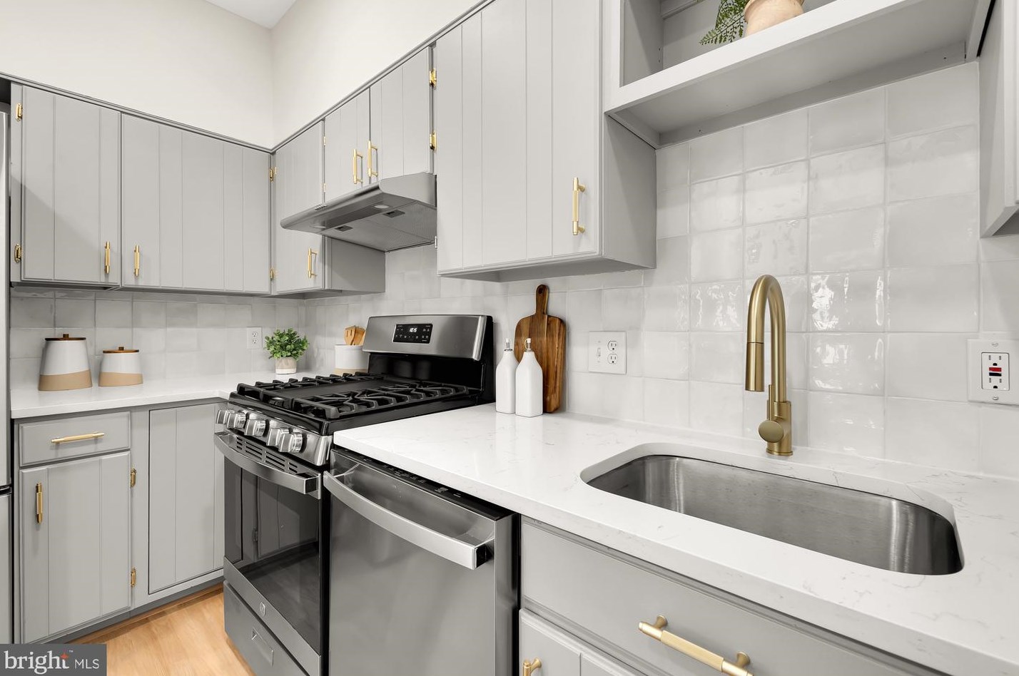 631 Pickford Pl, Washington DC 20002-5333 exterior