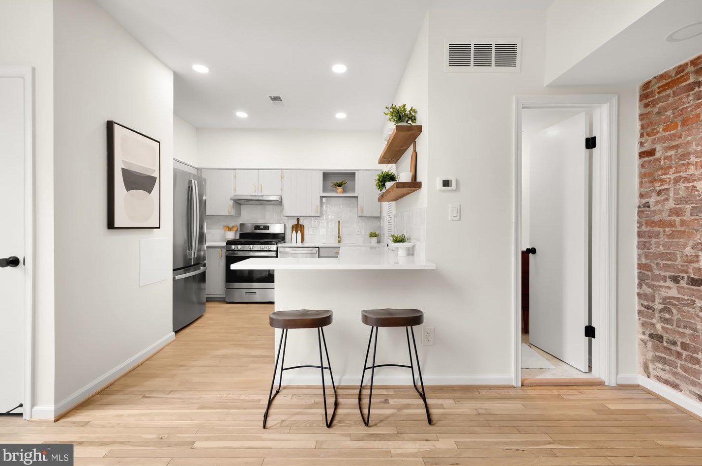 631 Pickford Pl, Washington DC 20002-5333 exterior