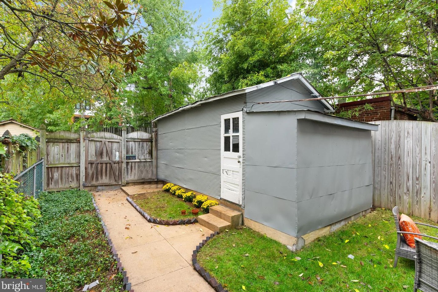 1819 Irving St, Washington DC  20018-2427 exterior