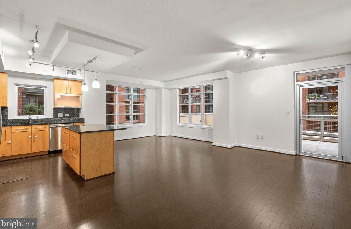 1025 1st St Se #305, Washington, DC 20003