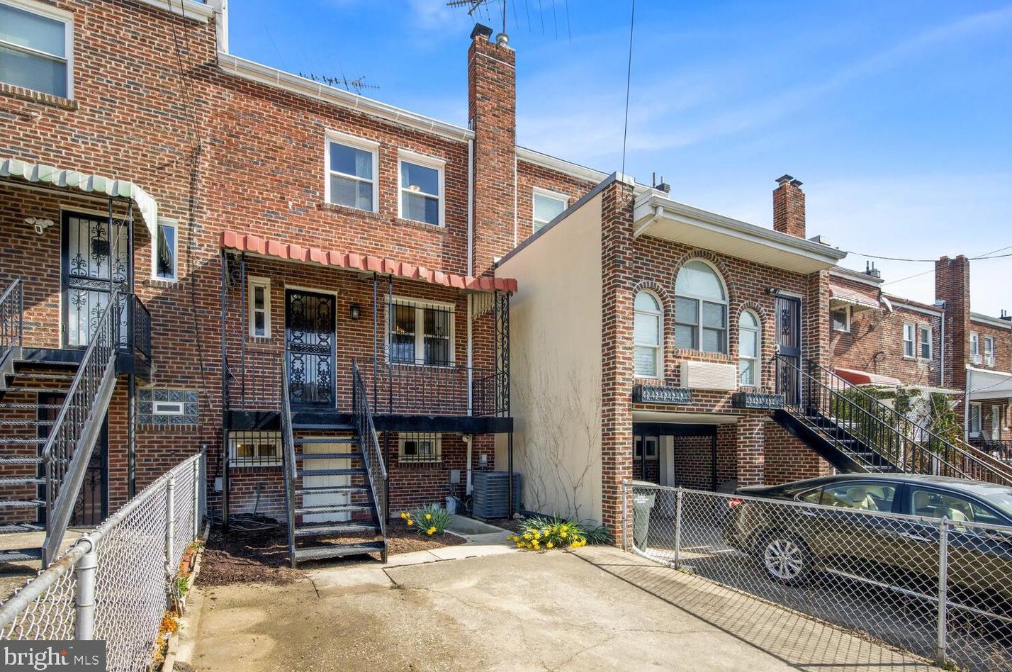 2316 13 Pl, Washington DC 20018-1110 exterior