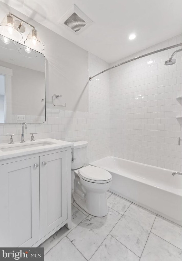 1332 Independence Ave, Washington DC  20003-2365 exterior