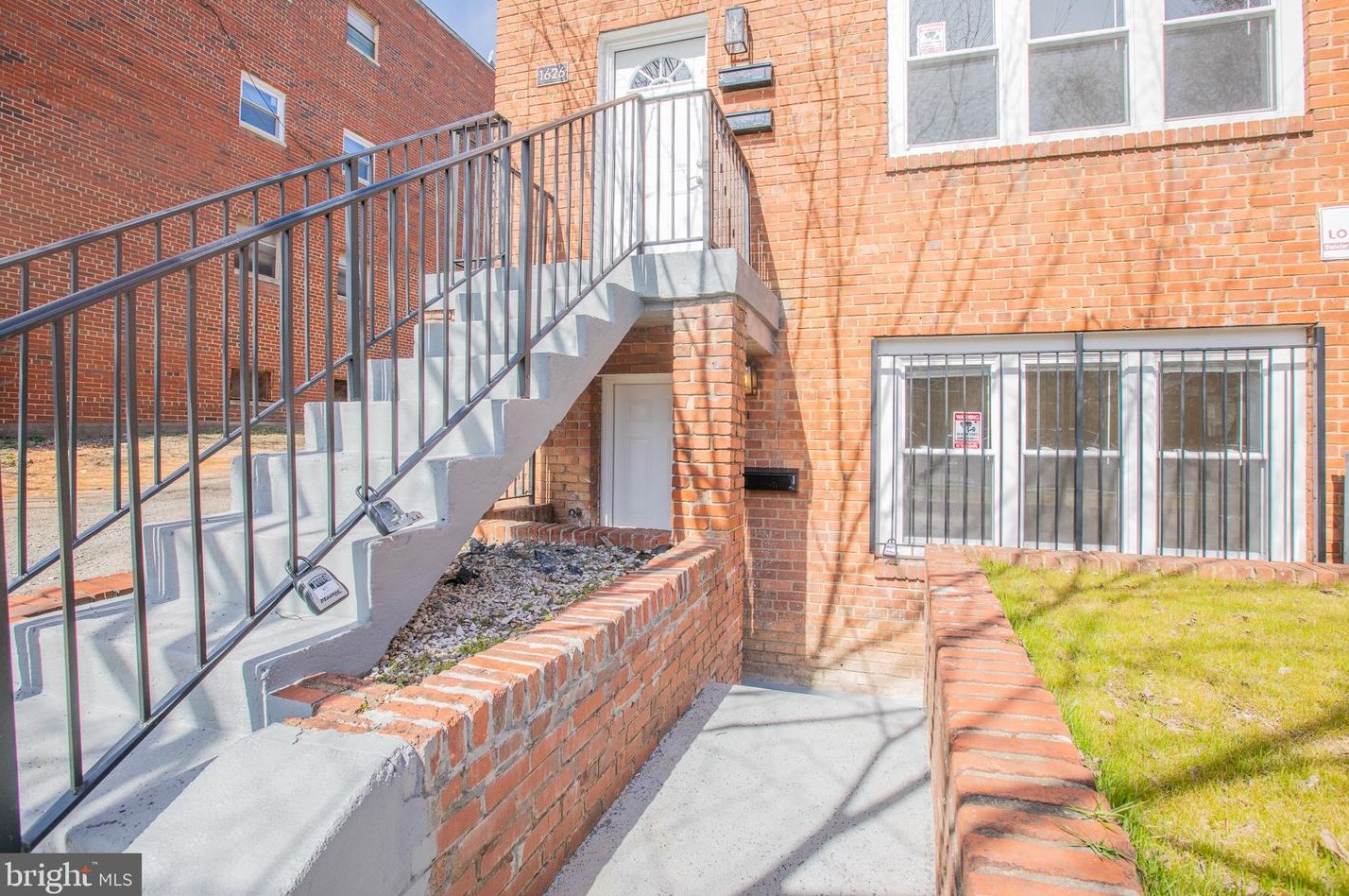 1626 Independence Ave Se #1, Washington, DC 20003